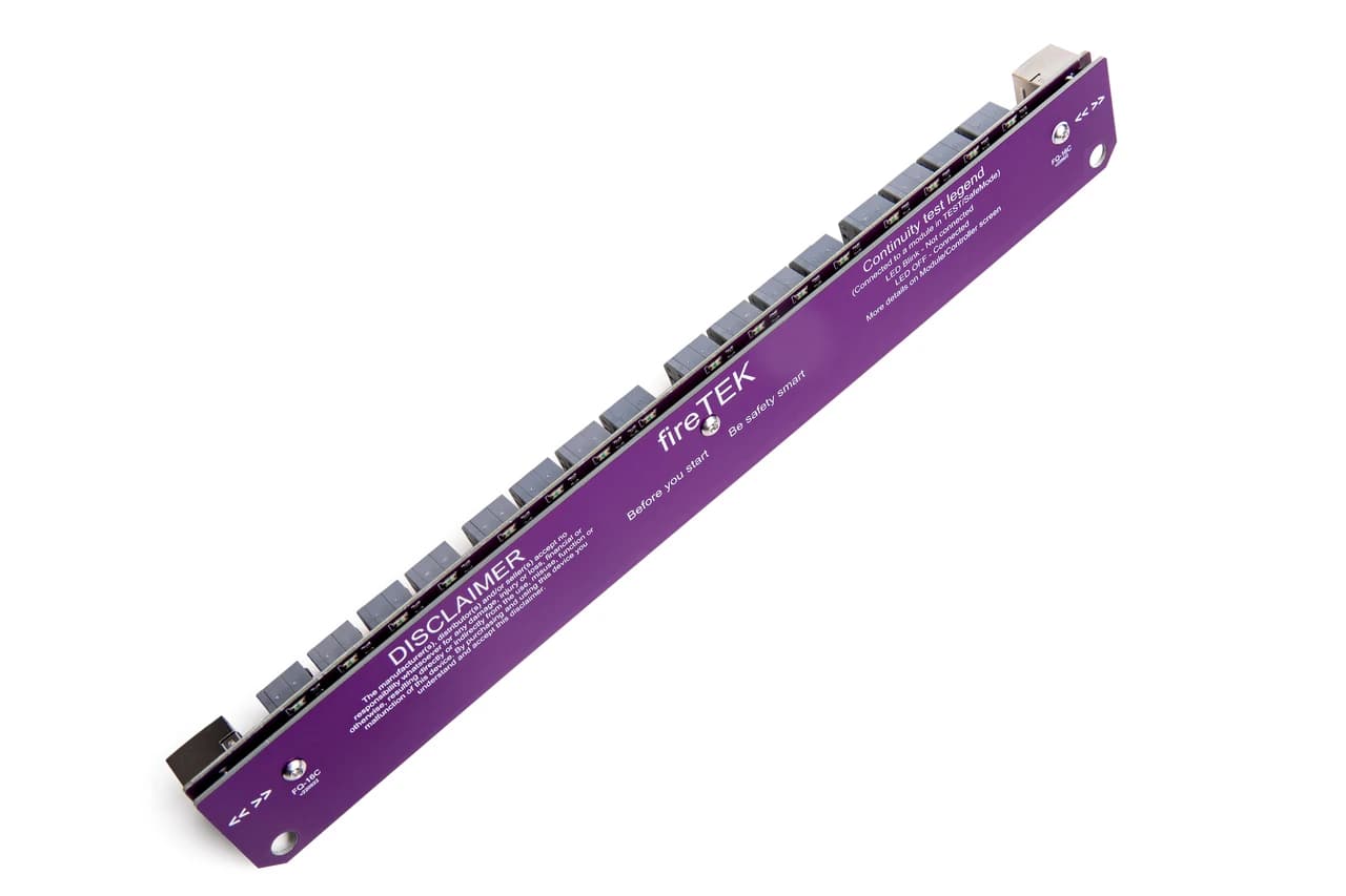 Standard 16ch rails w/ 2xRJ-45 for chain